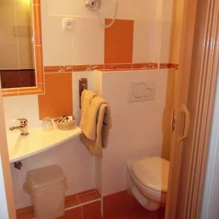 U Akatu 3* Prague